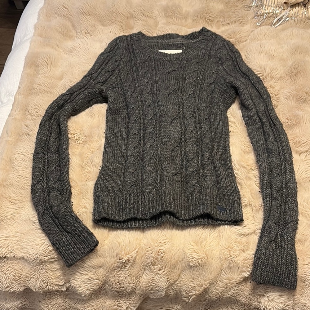 Vintage Abercrombie and Fitch Gray Cable Knit Women's Sweater